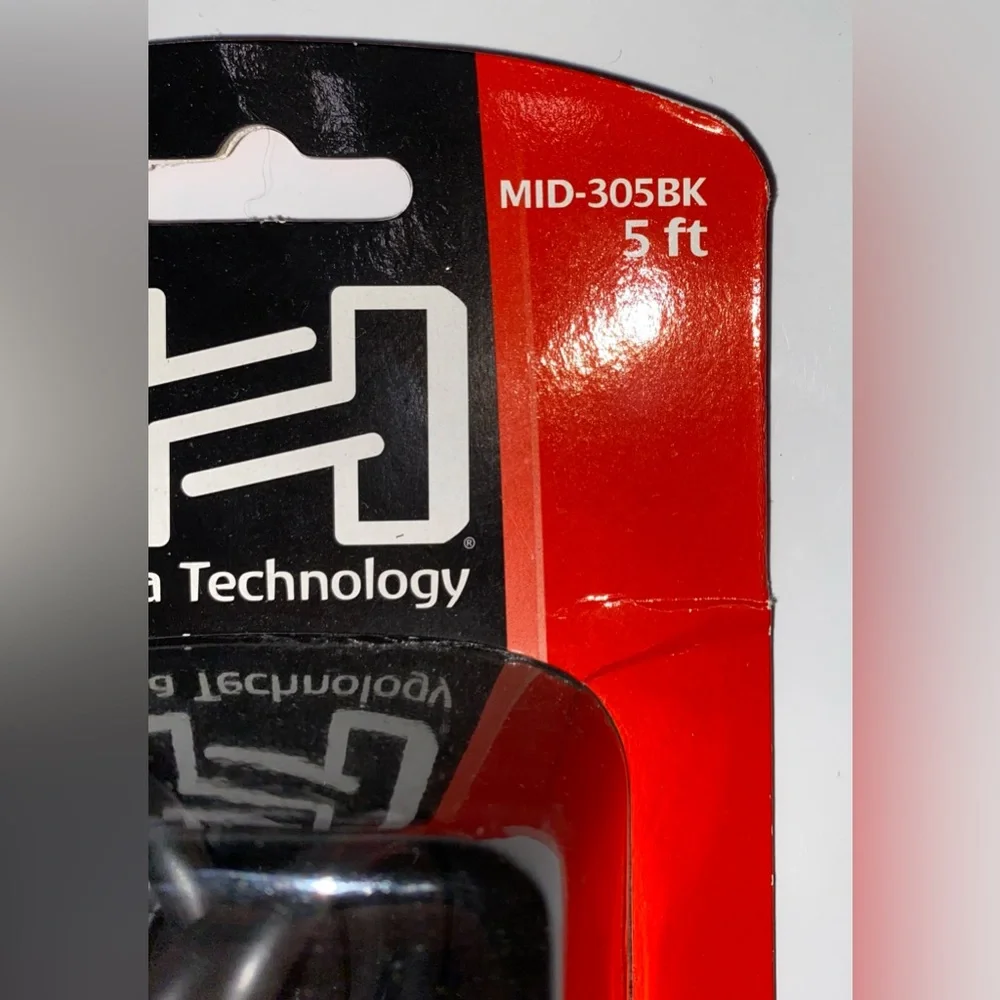 Black MIDI Cable